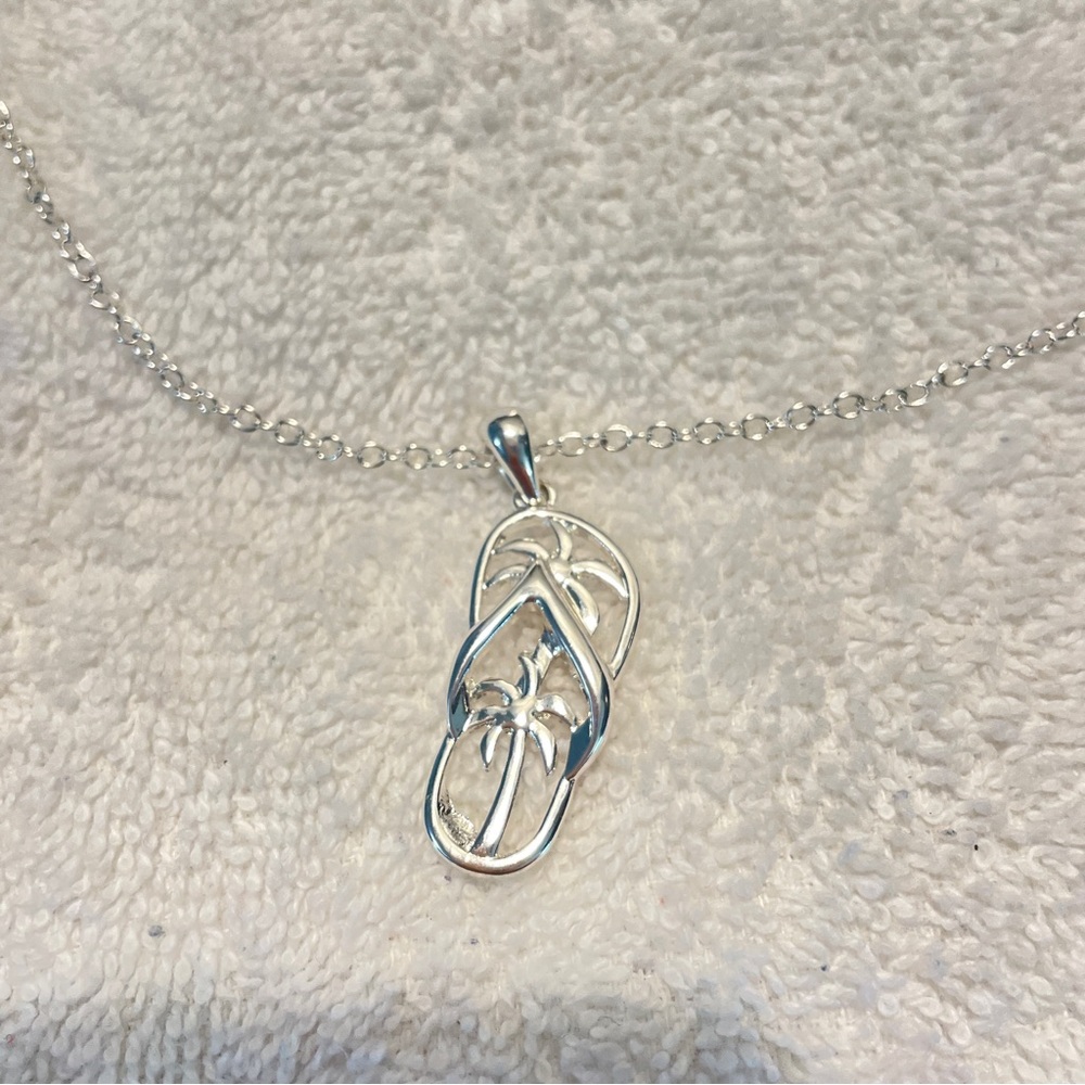 Silver coconut tree flip flop pendant necklace NWT